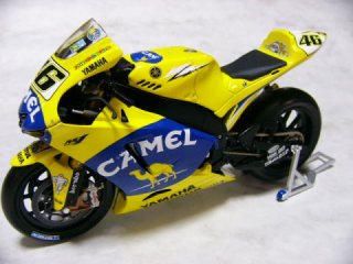 1/12ヤマハYZR-M1'06ラグナセカデカール - ミュージアムコレクションオンラインショップ